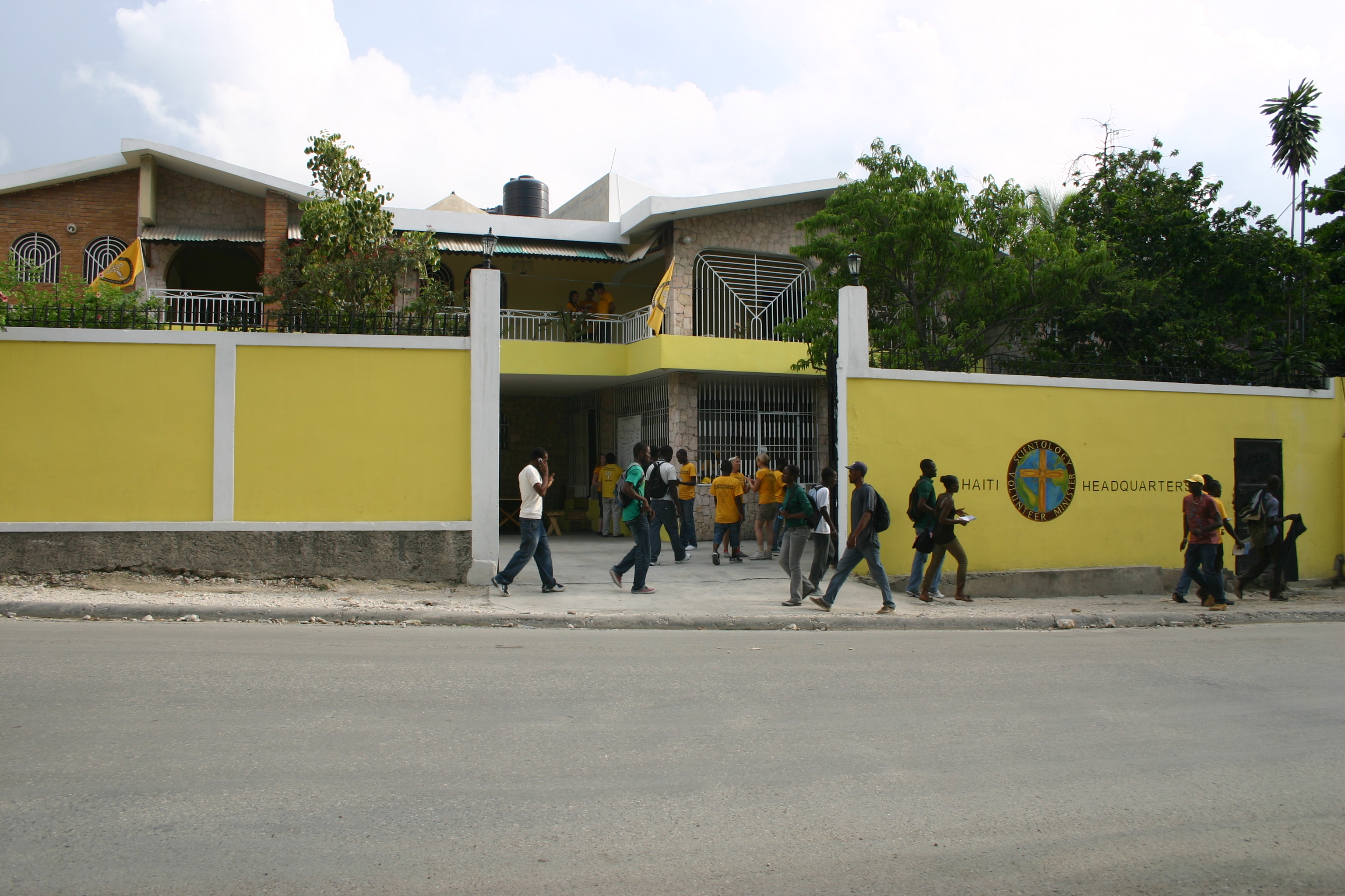 在海地的新三層志願牧師大樓，允許安全且有效率的幫助提供給海地的人口。